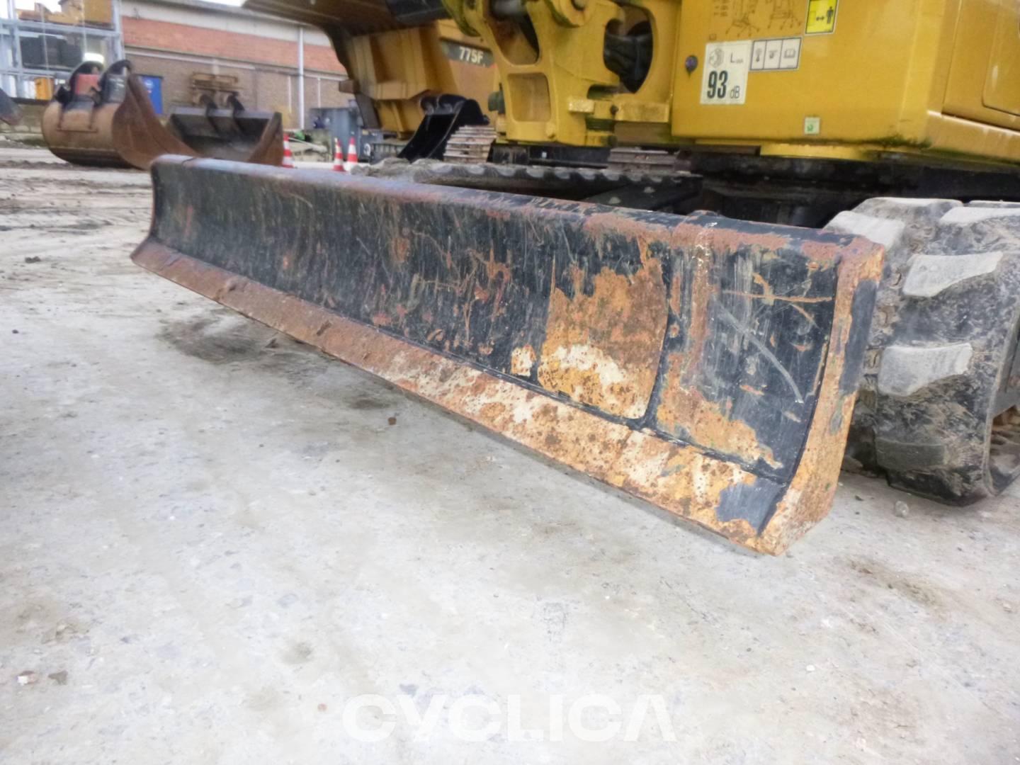 Crawler excavators  302-05CR RHM00768 - 20