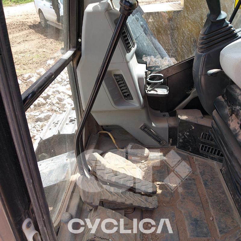 Crawler excavators  321D CR TXA00### - 16