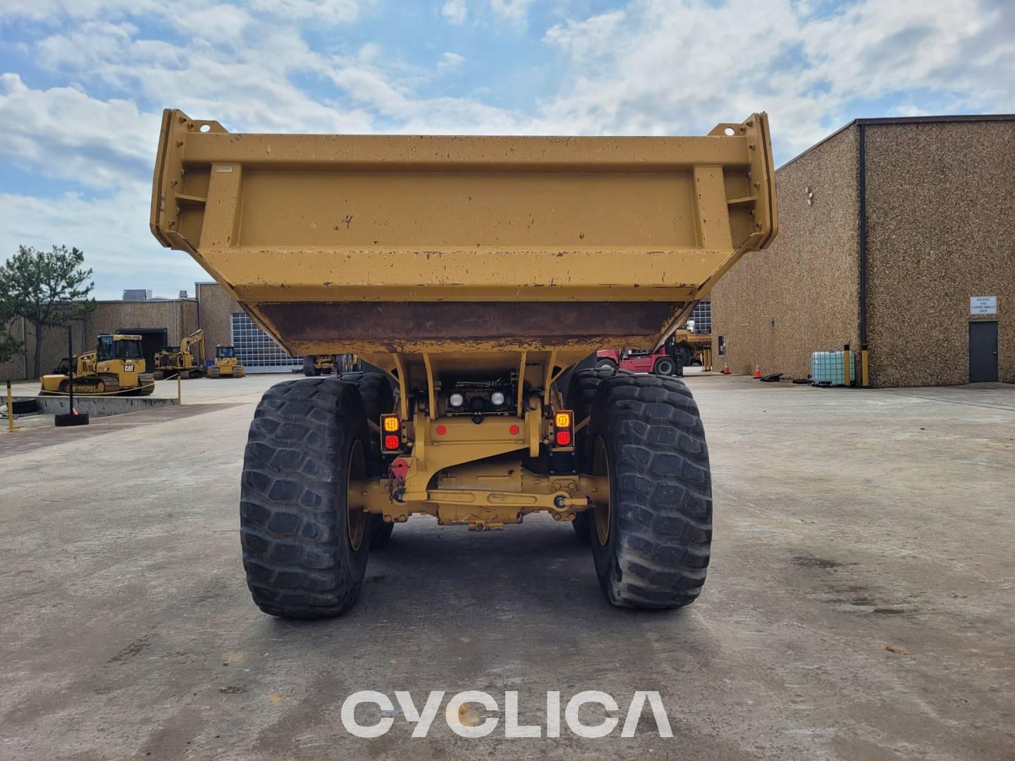 Dumpers and articulated trucks  730-04 3T301347 - 11