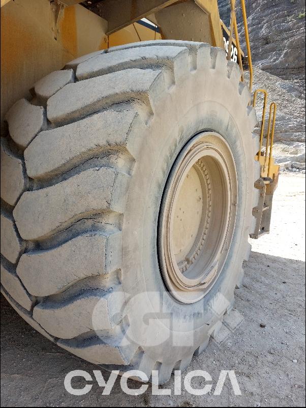 Wheel loaders  992G AZX00### - 7