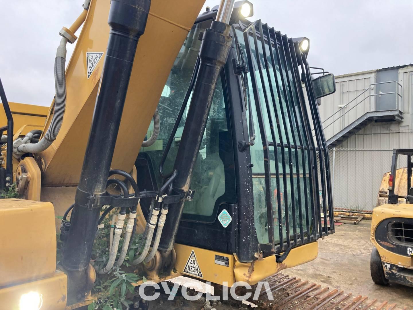 Crawler excavators  320-07 HEX20298 - 12