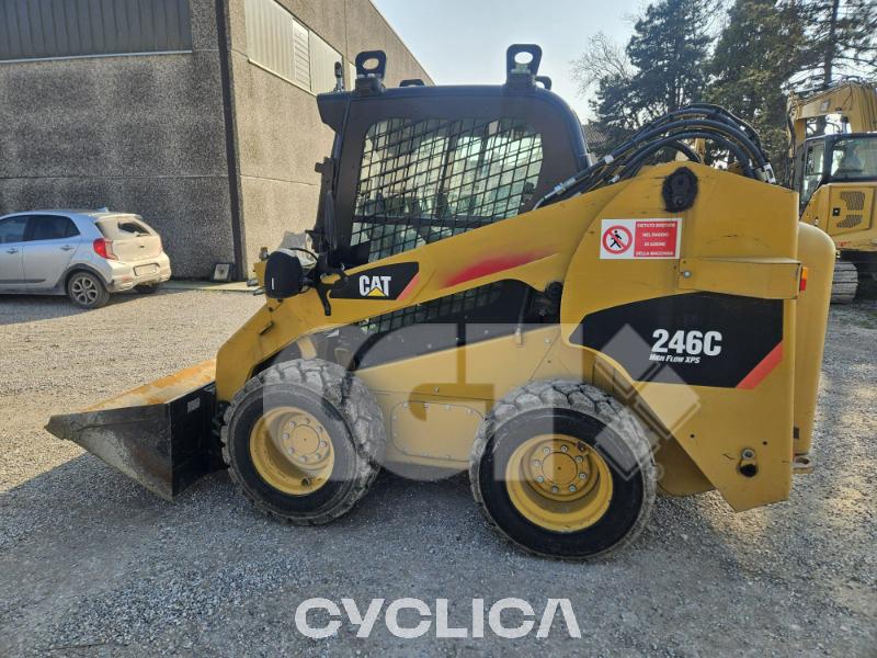 Skid steers  246C ZDC JAY09103 - 3