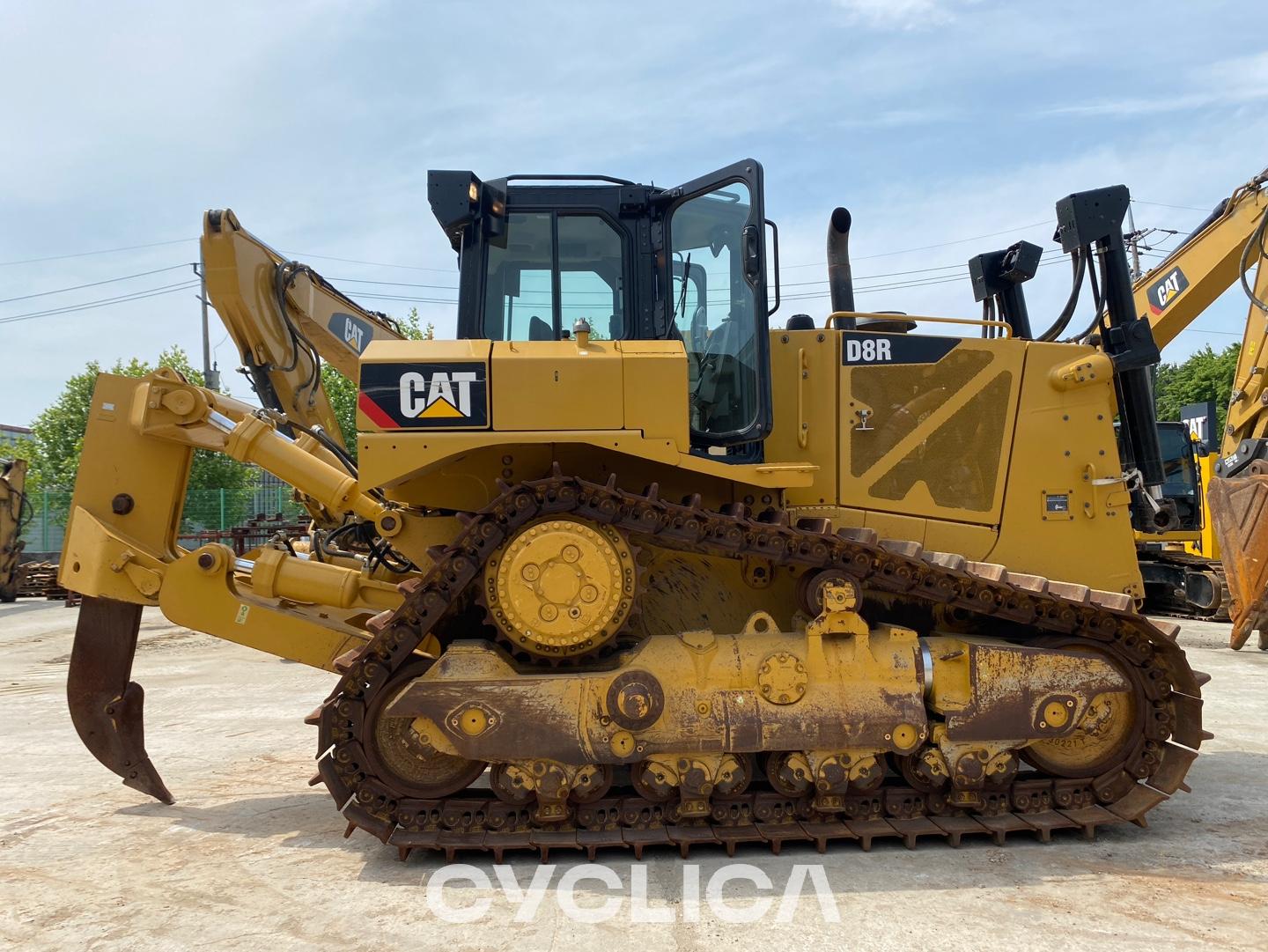 Bulldozers y tractores de cadenas  D8R DWJ00411 - 2