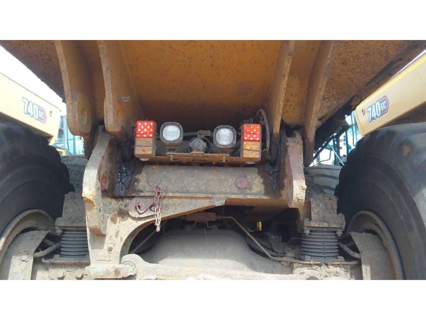 Dumpers e caminhões articulados  745 3F605638 - 14