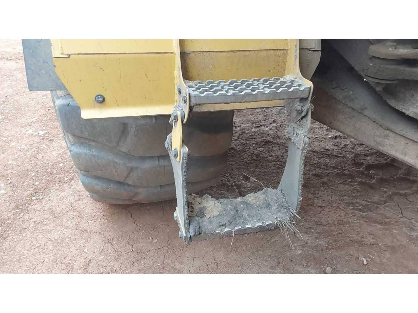 Dumper e autoarticolati  745 3F605588 - 15