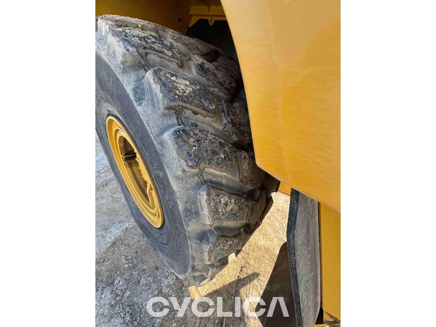 Dumpers e caminhões articulados  725 3T900931 - 22