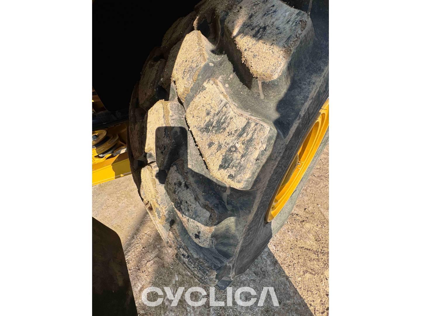 Dumpers y camiones articulados  725 3T900931 - 28