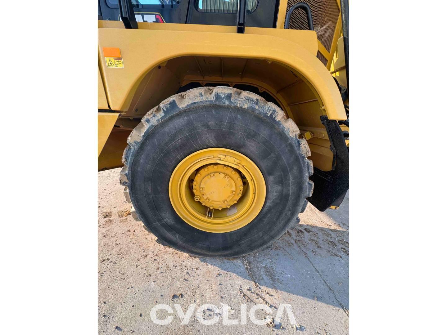 Dumpers e caminhões articulados  725-04 3T900959 - 21