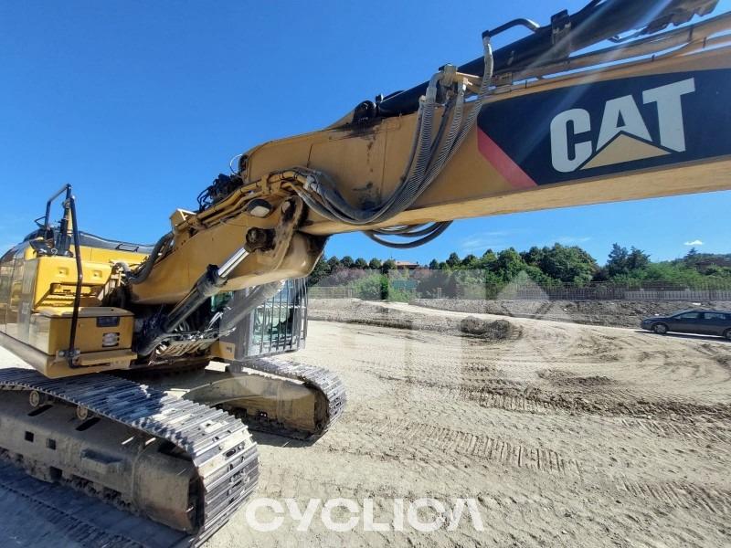 Crawler excavators  323F SA FA200### - 2